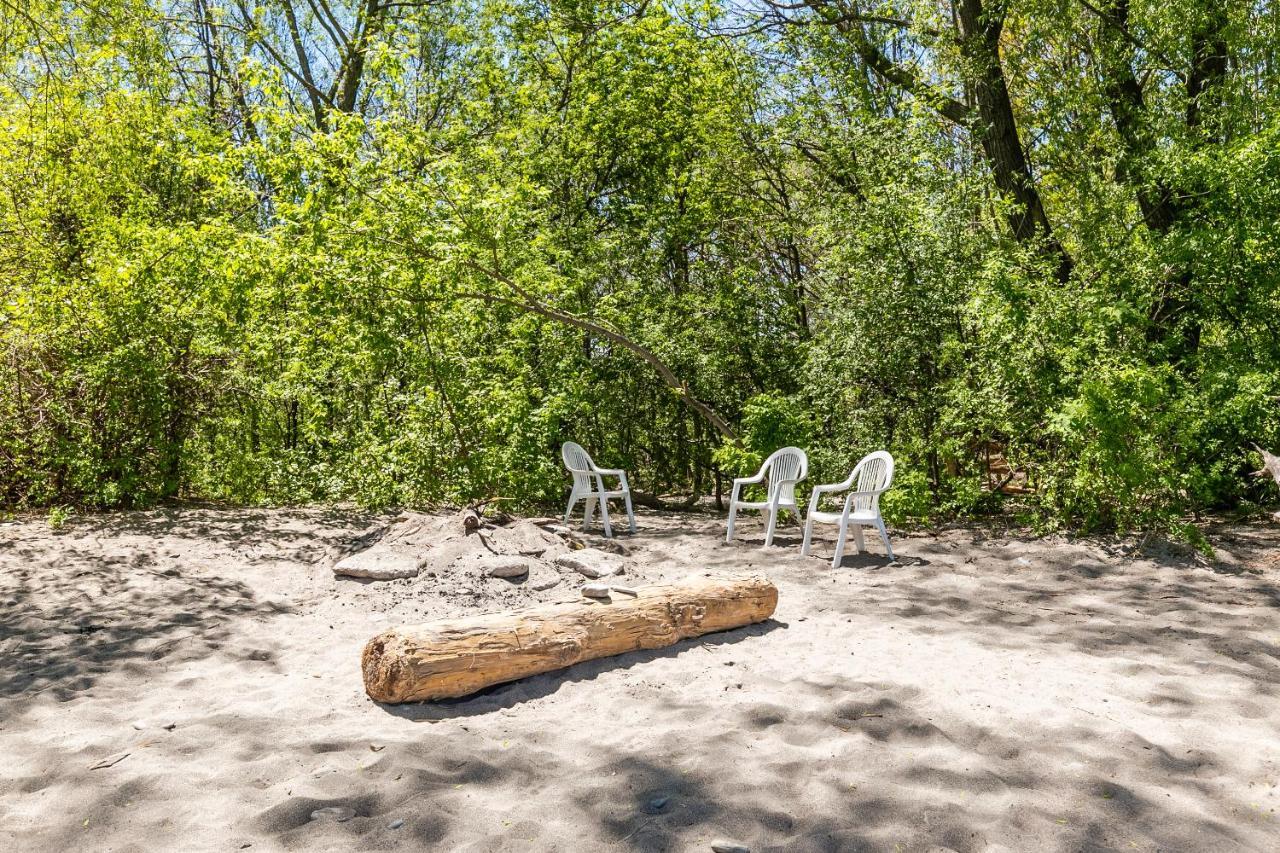 Modern Hamilton Homes Lake Ontario Shore By Globalstay Exterior foto
