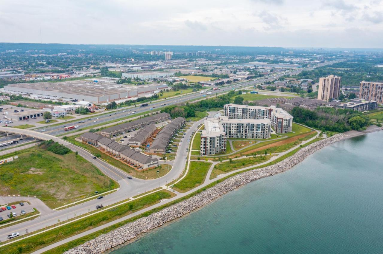 Modern Hamilton Homes Lake Ontario Shore By Globalstay Exterior foto