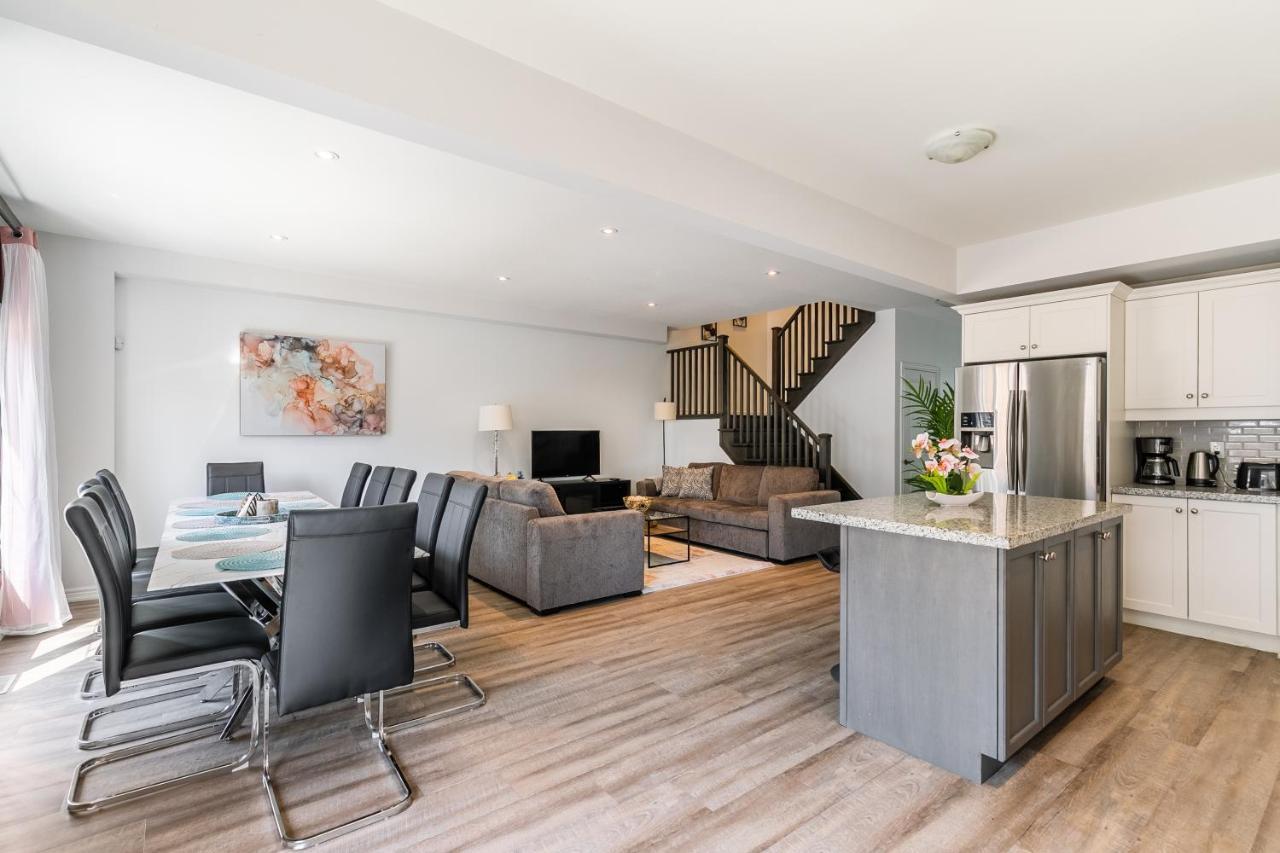 Modern Hamilton Homes Lake Ontario Shore By Globalstay Exterior foto
