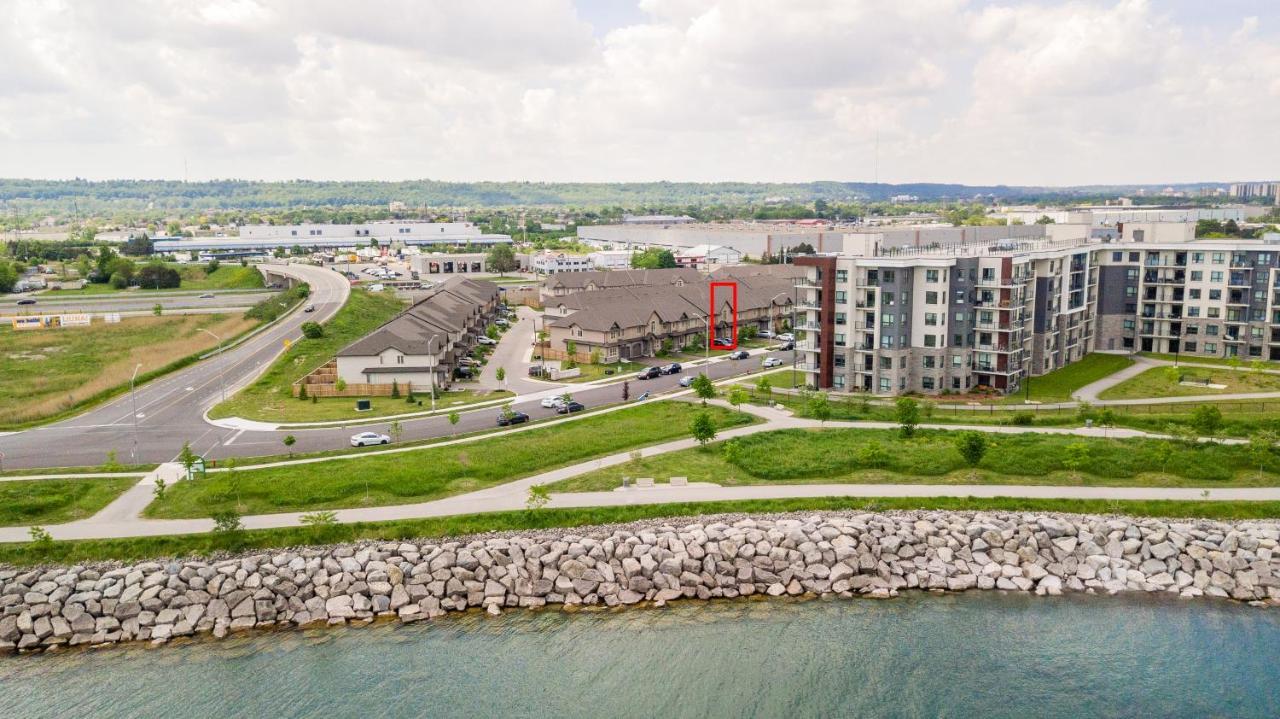 Modern Hamilton Homes Lake Ontario Shore By Globalstay Exterior foto